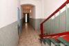 Voll vermietetes Wohn- & Geschäftshaus inkl. 10 PKW-Stellplätzen in bester Lage - Eingang Treppenhaus